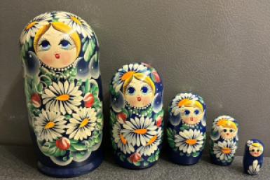 Матрёшка празднует: какие игрушки предлагают в Хабаровске и сколько они стоят